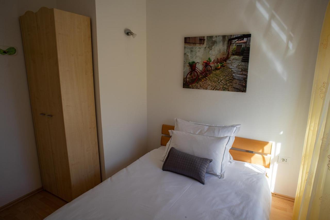 Olive Tree Apartments Umag Exterior photo